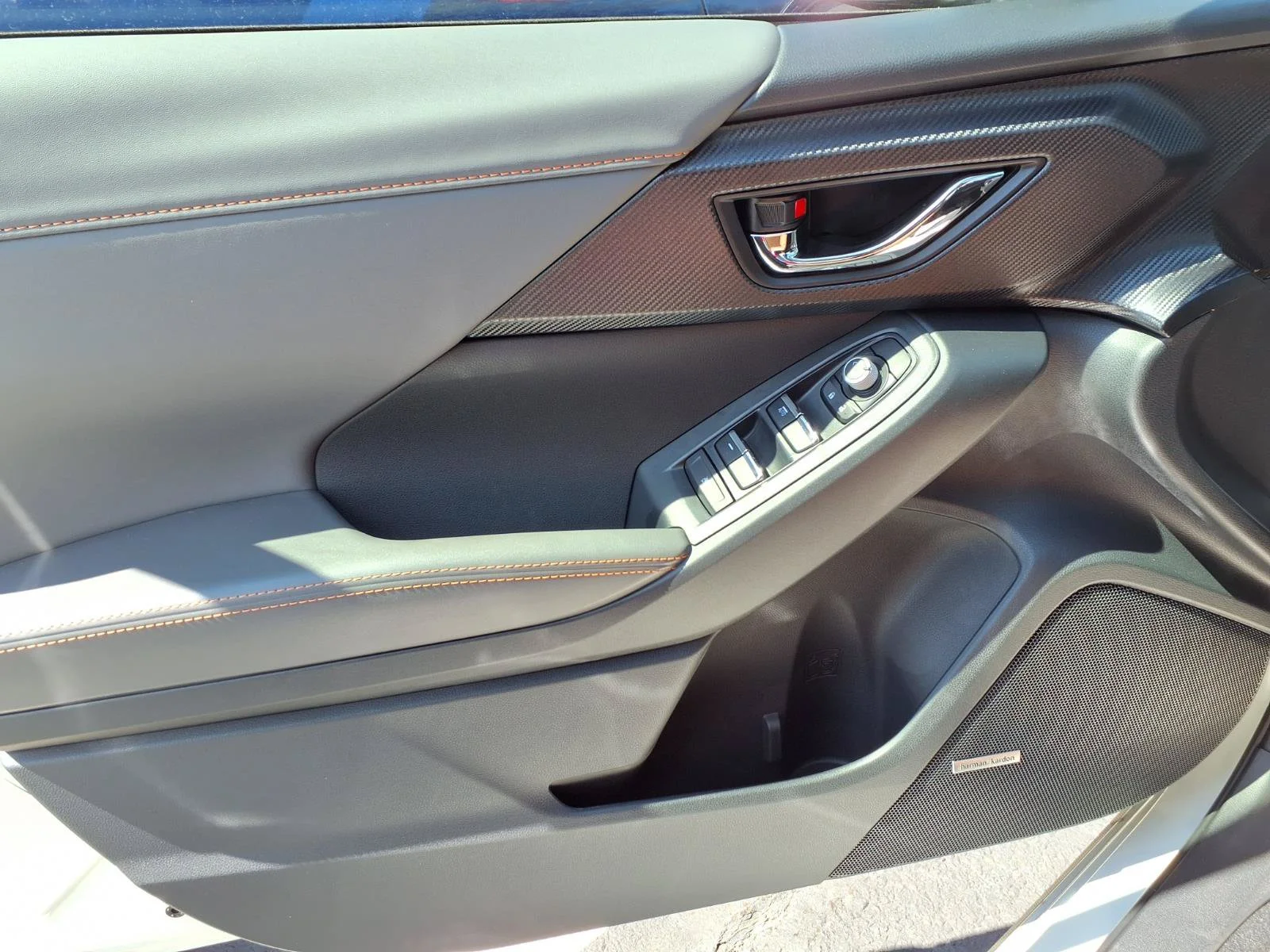 New 2026 CRYSTAL WHITE PEARL Subaru Limited Hybrid image 13