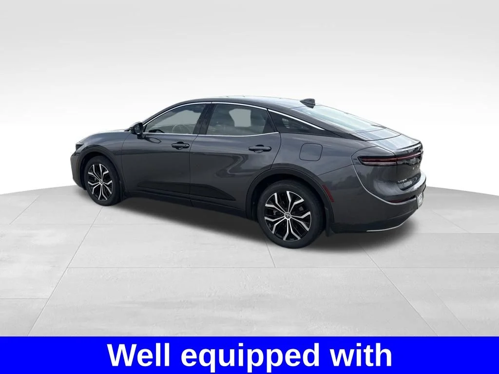 Used 2024 Gray Toyota XLE image 3