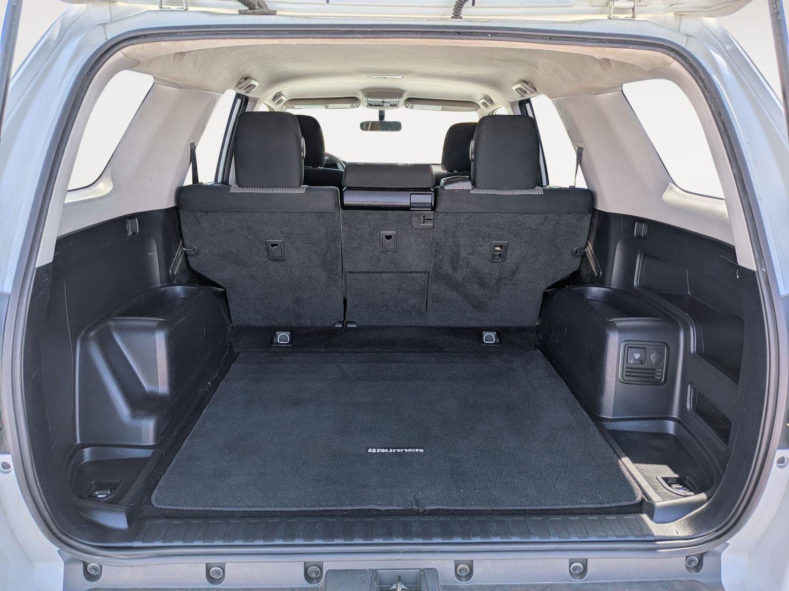 Used 2019 Super White Toyota SR5 image 68