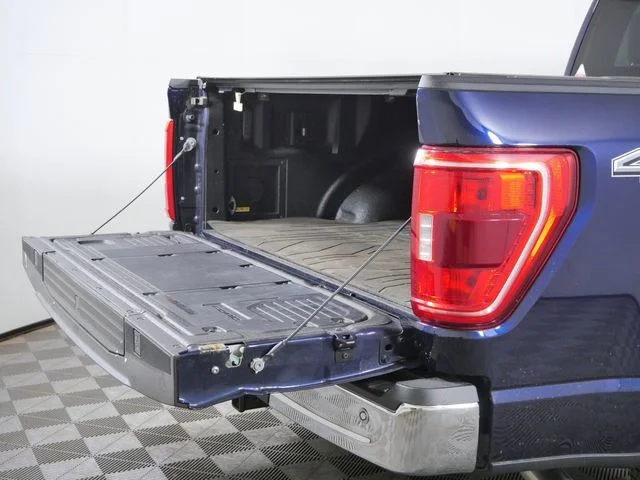 Used 2023 Blue Ford XLT image 10