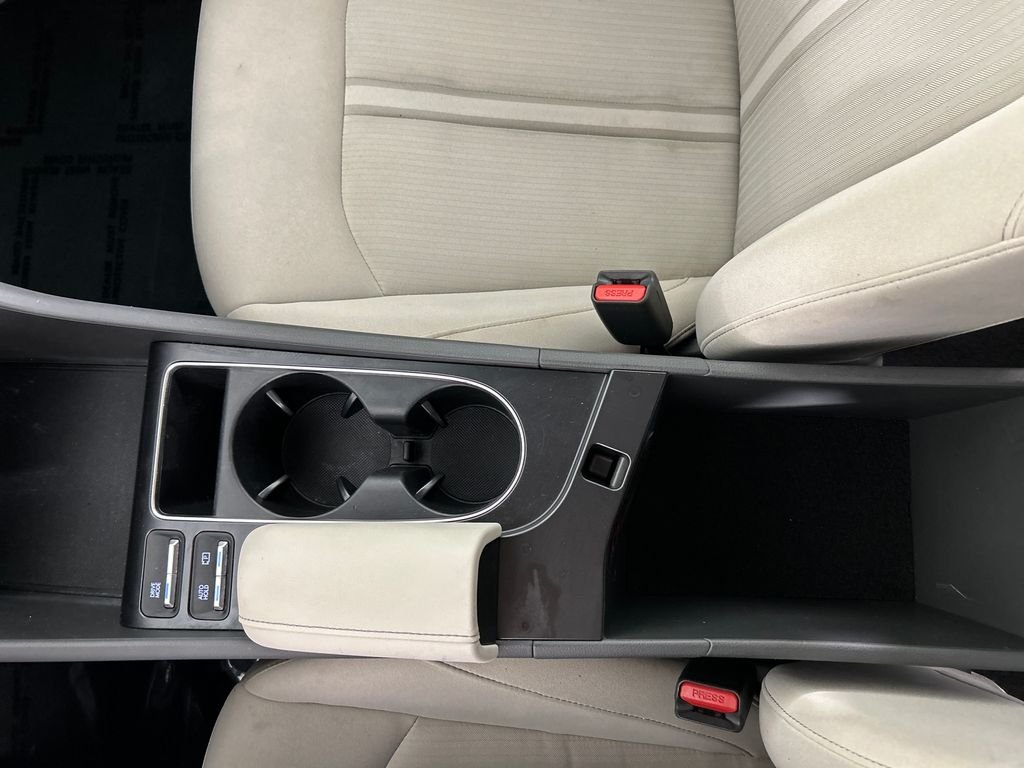 Certified Used 2025 Silver Hyundai SEL image 14