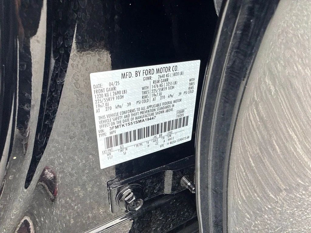 Used 2025 Black Ford Select image 23