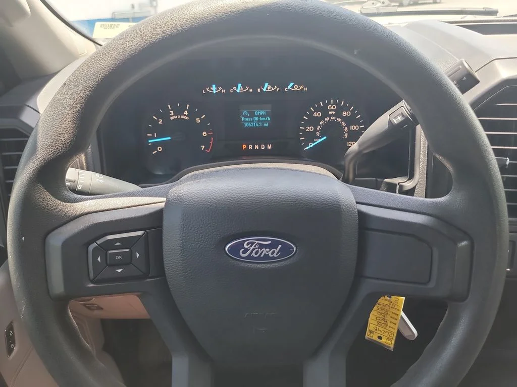 Used 2018 White Ford XL image 24