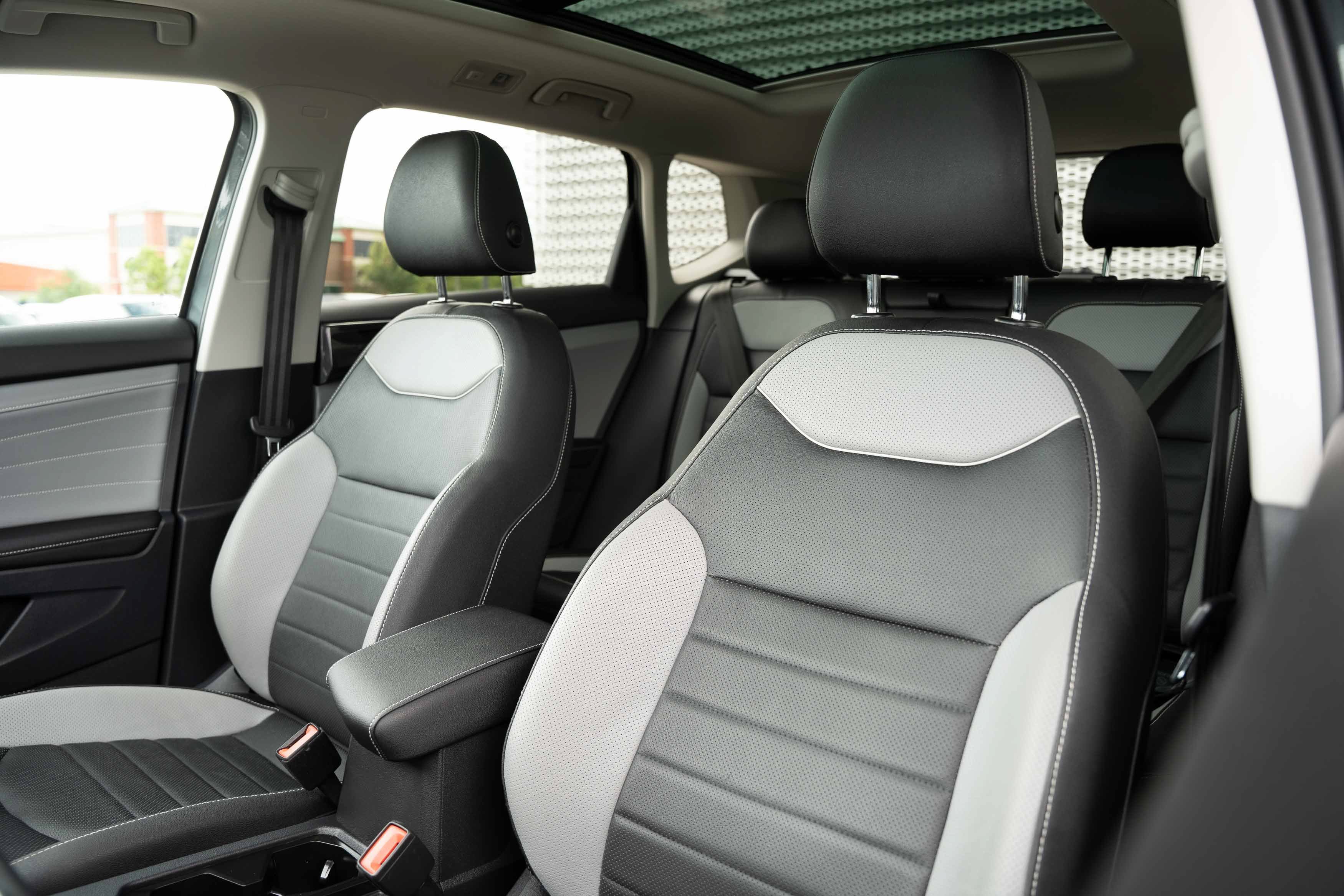 Used 2024 Platinum Gray Metallic Volkswagen SEL image 20