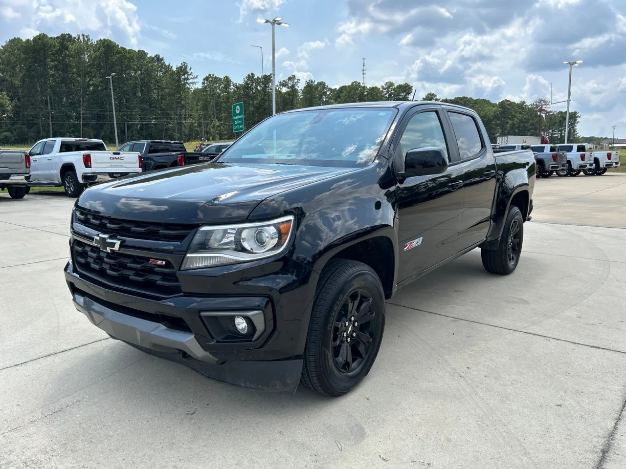 Used 2022 Black Chevrolet Z71 image 1