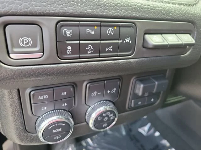 Used 2023 Onyx Black GMC Denali image 25