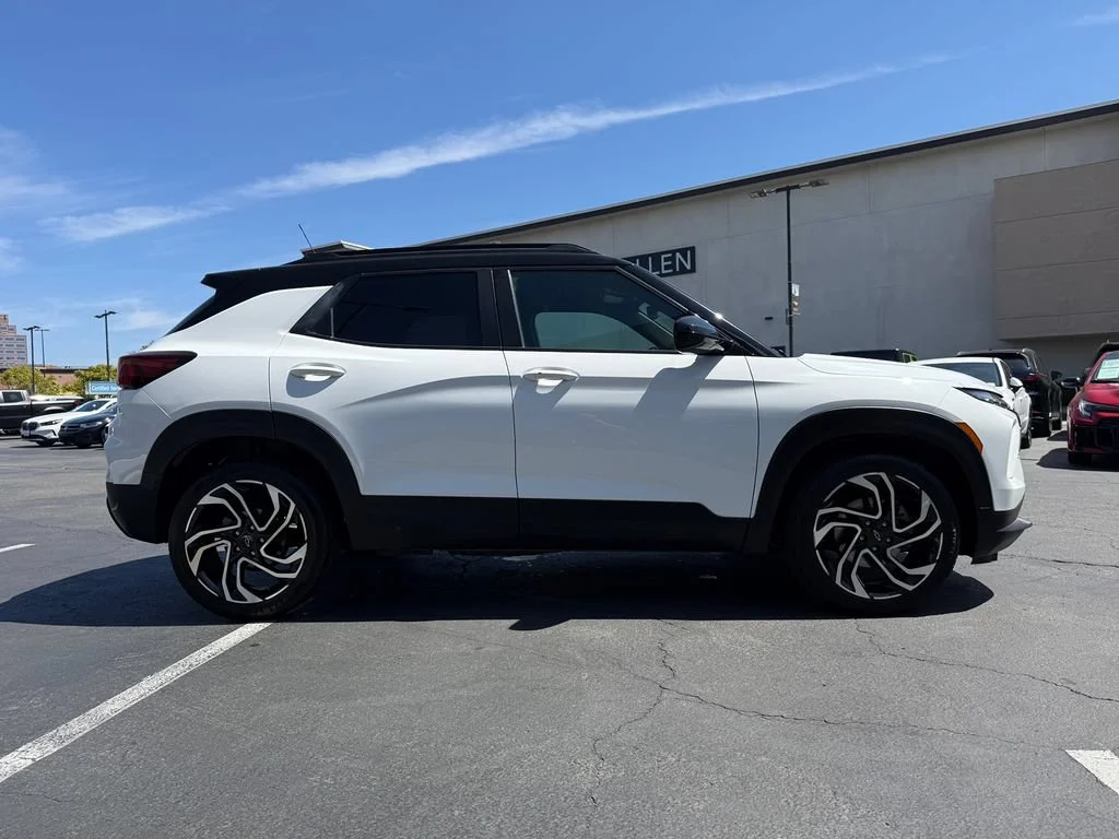 Used 2024 Summit White Chevrolet RS image 6