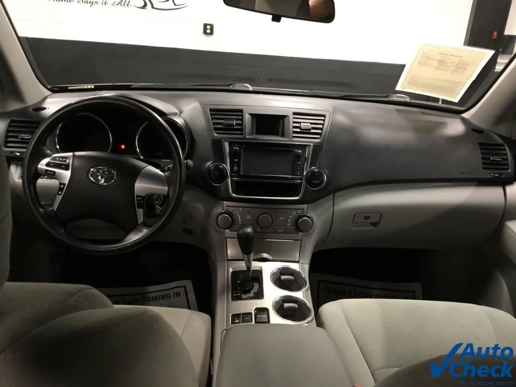 Used 2013 Black Toyota Base Plus V6 image 25
