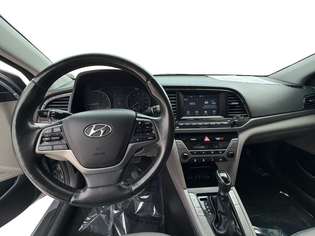 Used 2017 Shale Gray Metallic Hyundai SE image 20