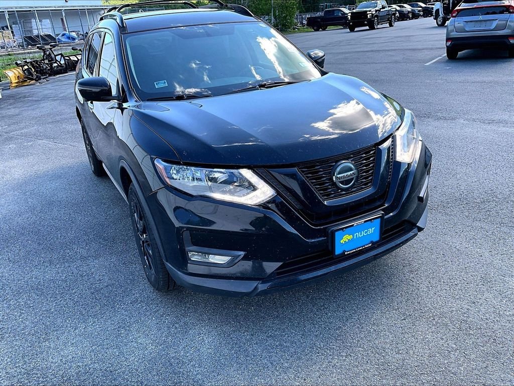 Used 2018 Magnetic Black Nissan SV image 5
