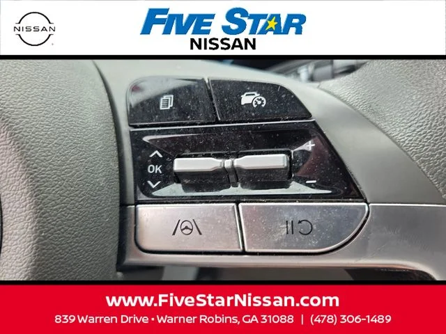 Used 2024 Black Hyundai SEL image 24