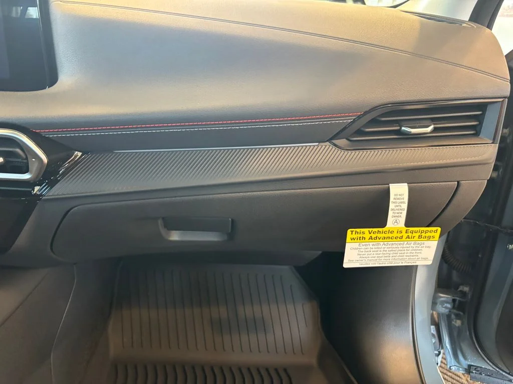 New 2026 Atlantic Gray Metallic / Super Black Two-tone Nissan SR image 28