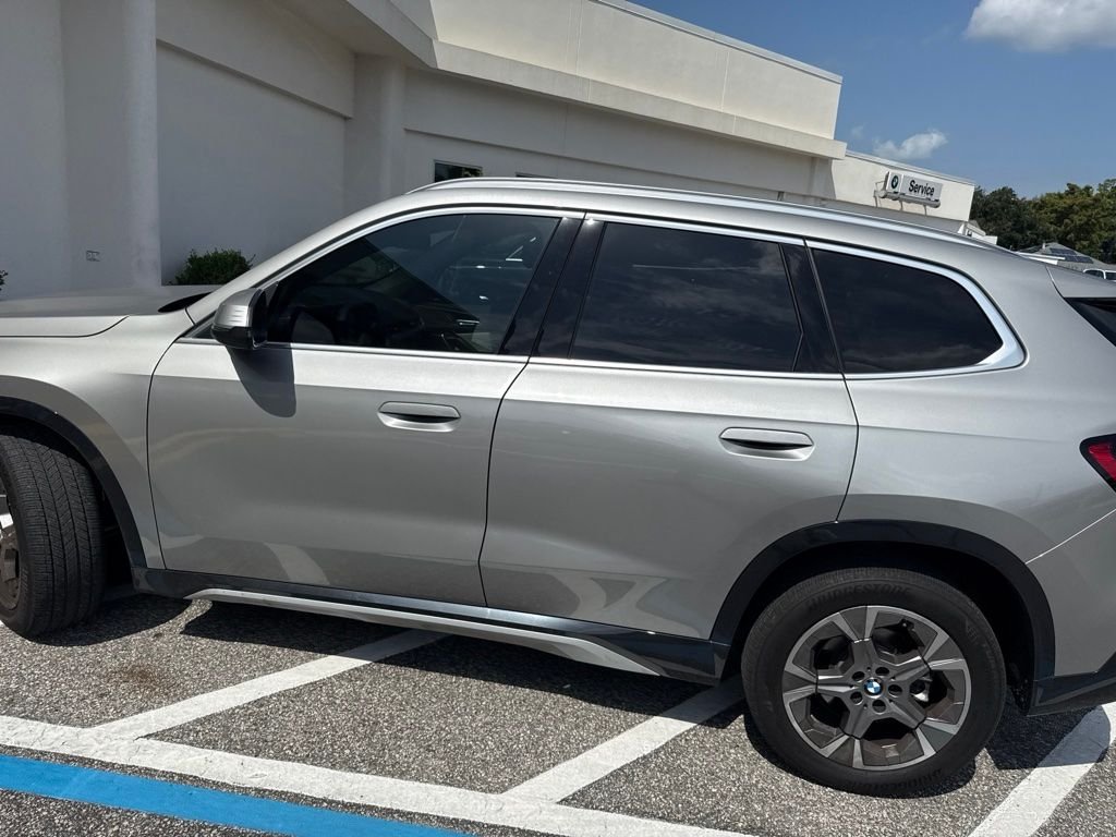 Used 2025 Silver BMW xDrive28i image 10