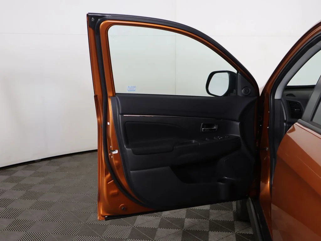 New 2026 Orange Mitsubishi 2.0 ES image 15