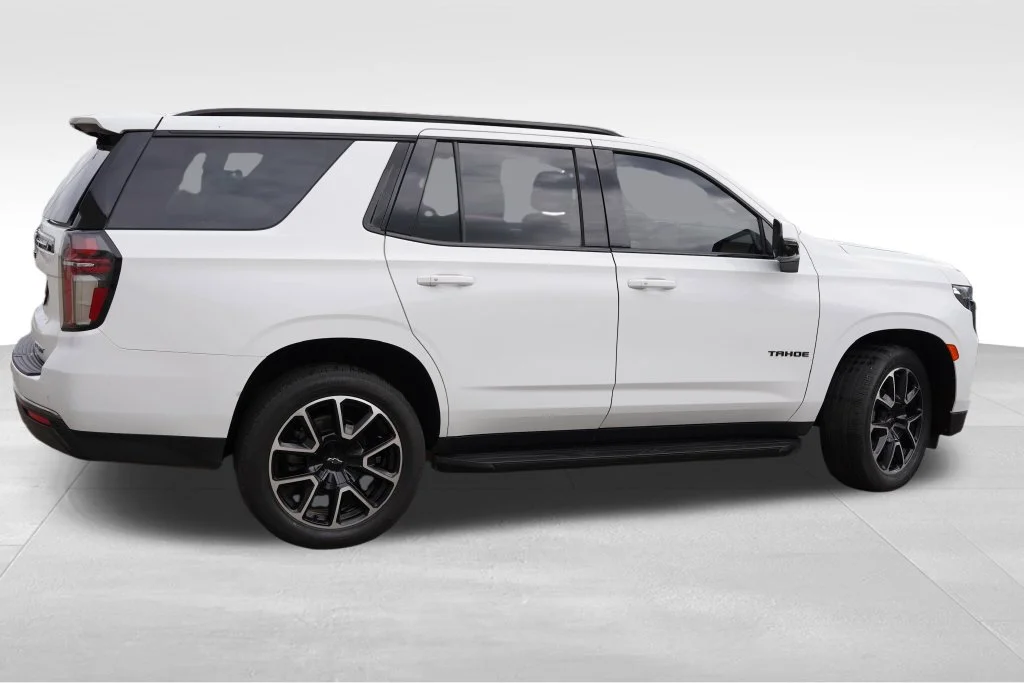 Used 2022 Summit White Chevrolet RST image 4