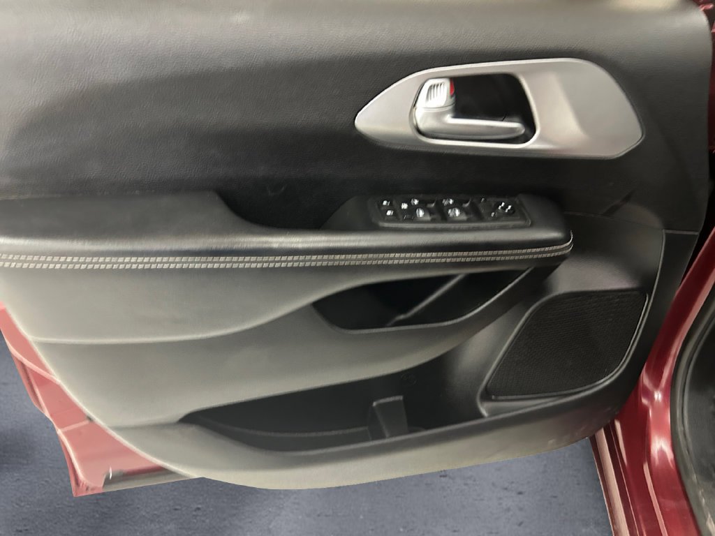 Used 2018 Red Chrysler Touring Plus image 12