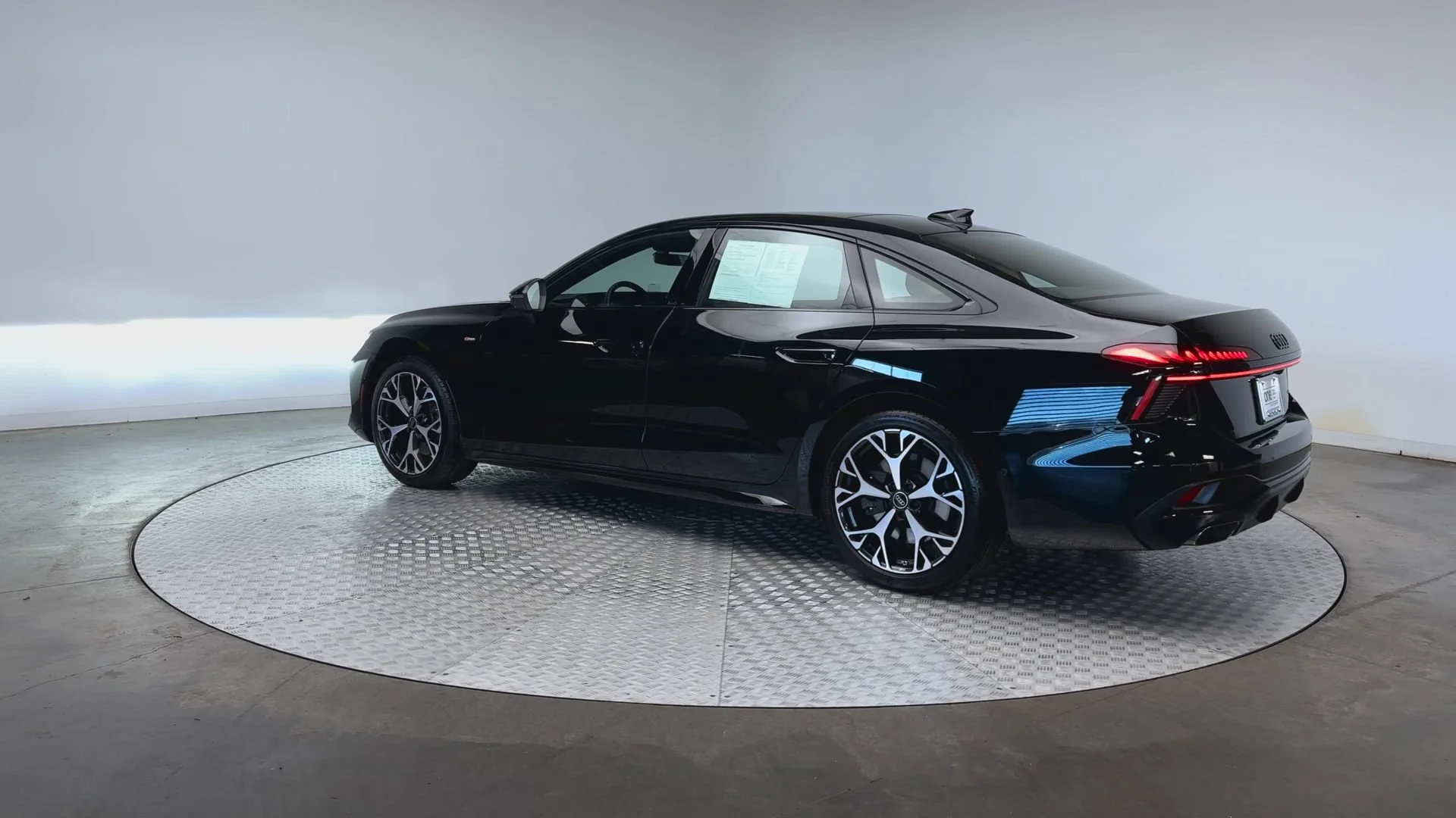 2026 Audi A6 Premium Plus - Photo 6