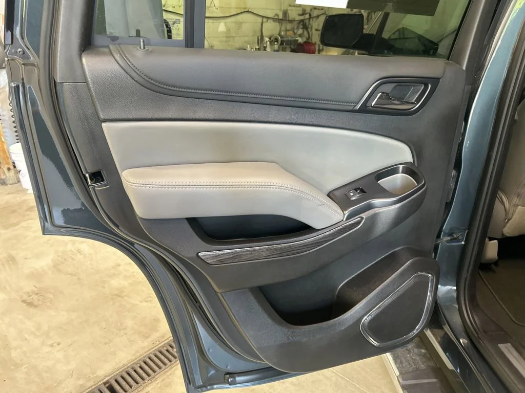 Used 2019 SHADOW GRAY METALLIC Chevrolet LT image 28