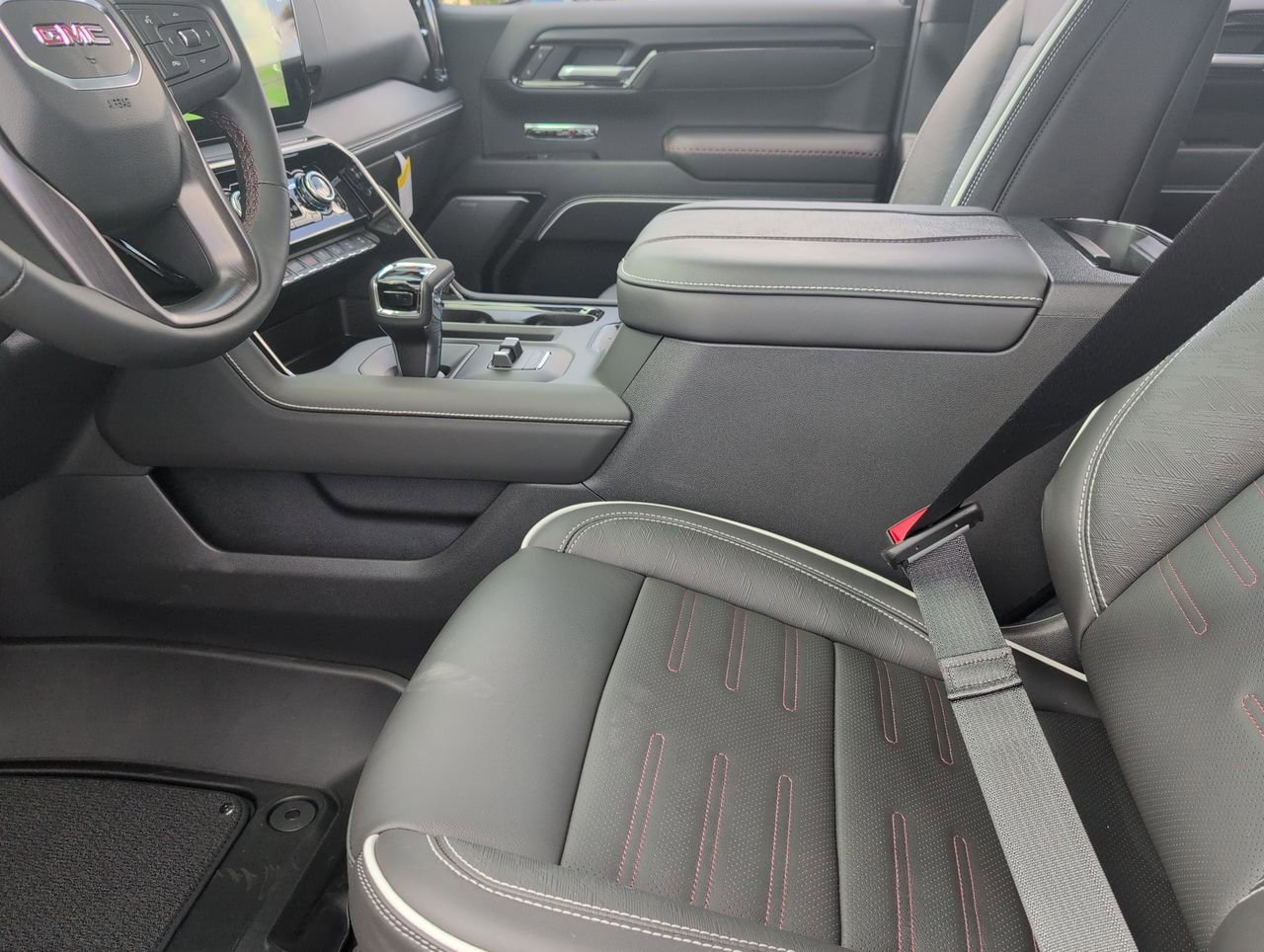 2026 GMC Sierra 1500 AT4X - Photo 20