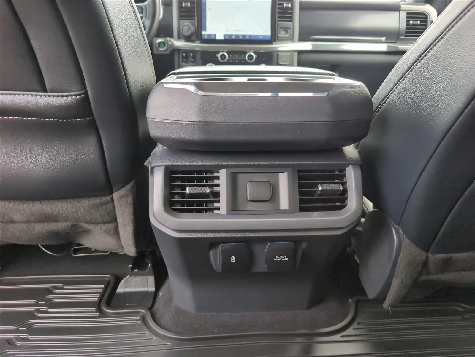Used 2023 Iconic Silver Ford LARIAT image 32