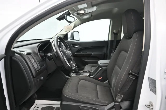 Used 2022 SUMMIT WHITE GMC 2WD Elevation image 9