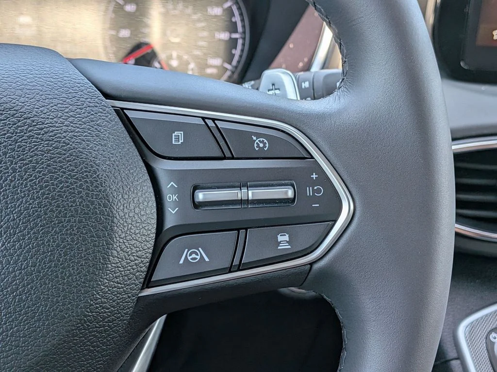 Used 2023 Blue Hyundai SEL image 16