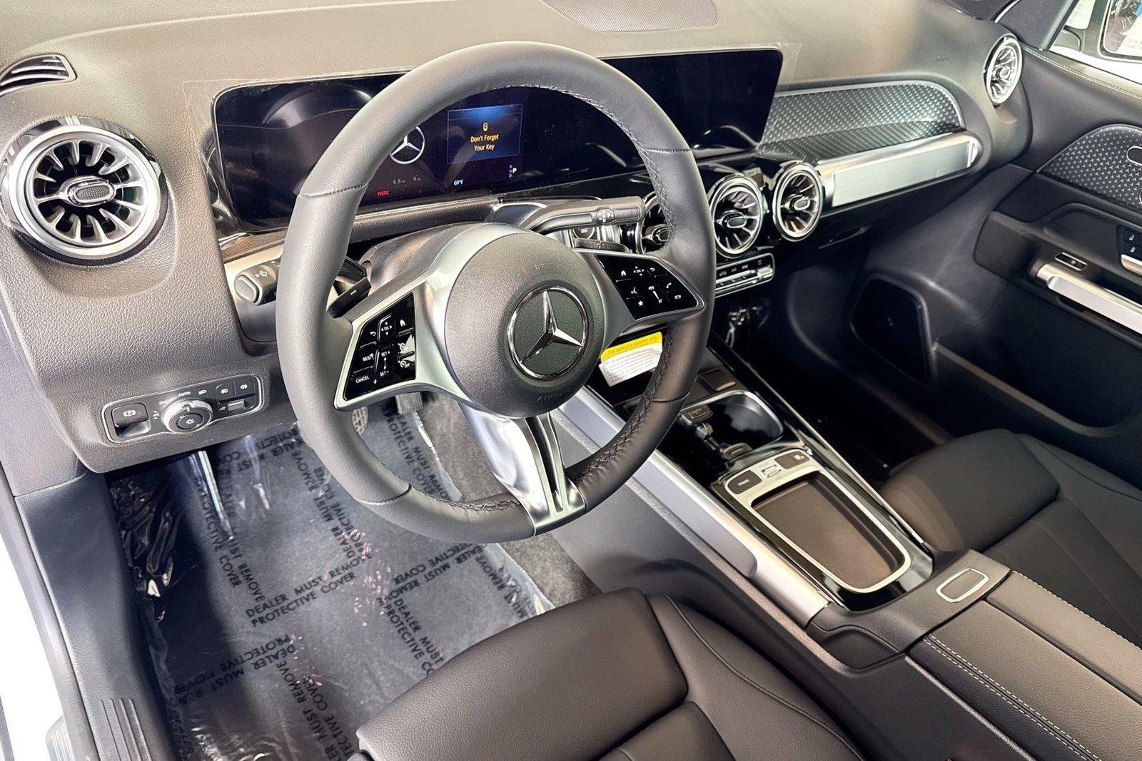 New 2026 Polar White Mercedes-Benz GLB 250 image 9