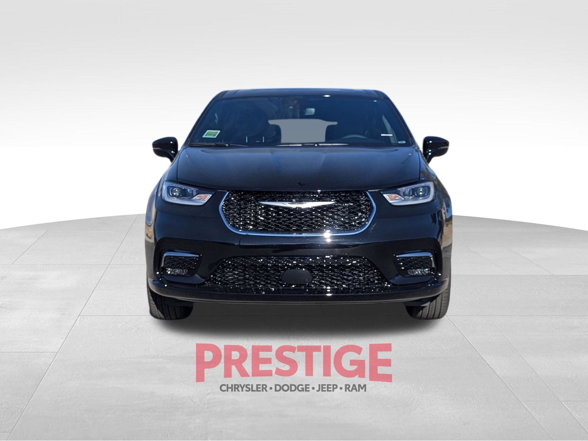 New 2026 Diamond Black Crystal Pearl-Coat Exterior Paint Chrysler Limited image 2