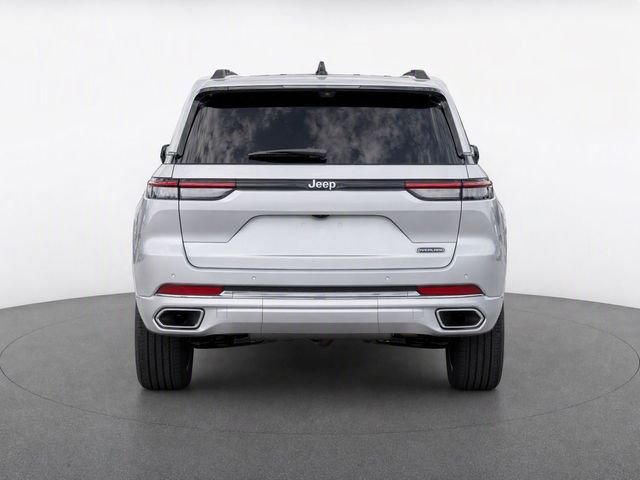Used 2023 Silver Jeep Overland image 7