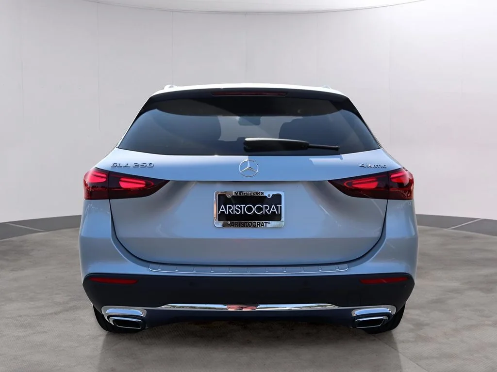 Used 2026 Cirrus Silver Metallic Mercedes-Benz GLA 250 image 5