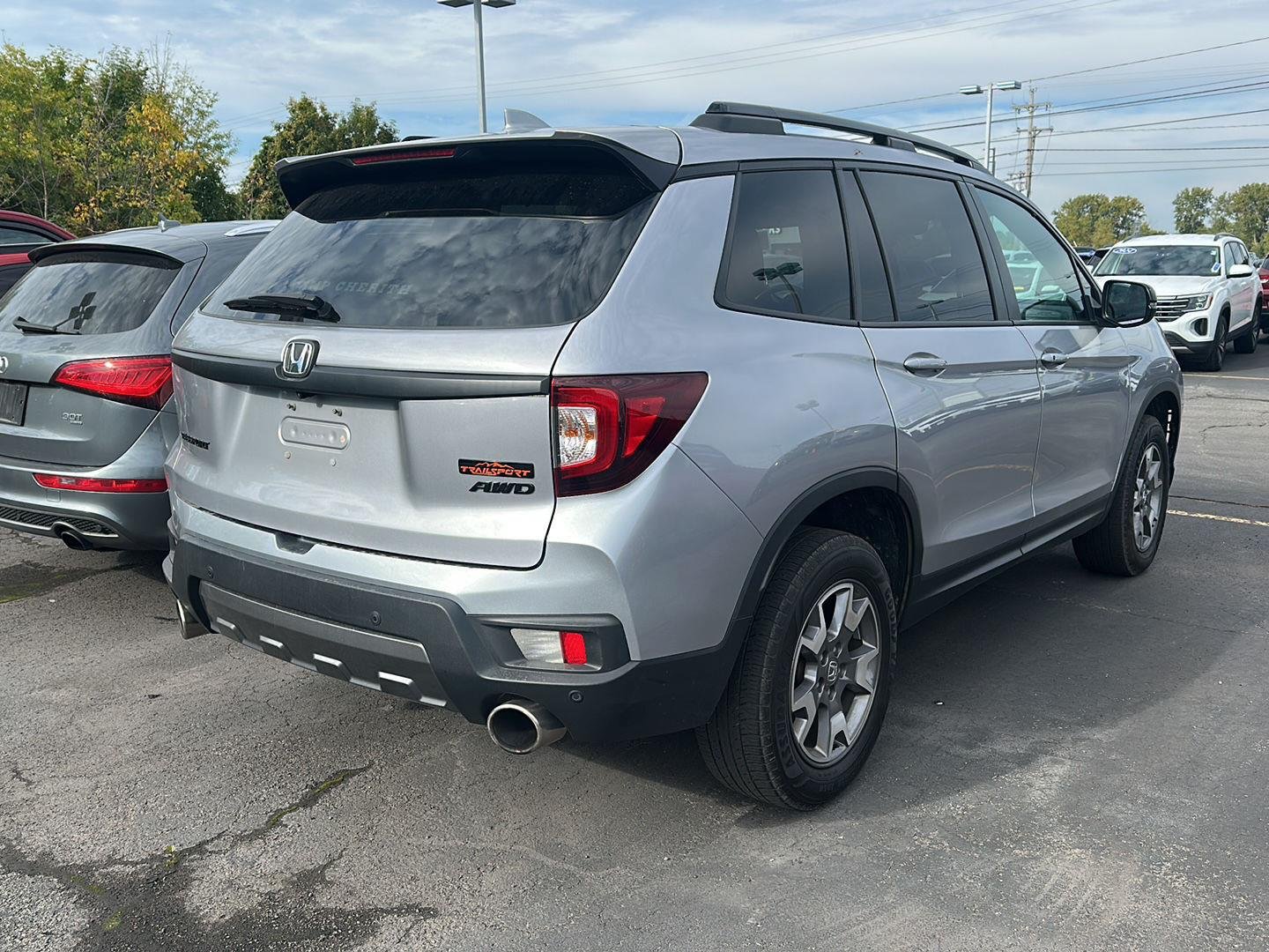 Used 2022 Lunar Silver Metallic Honda TrailSport image 2
