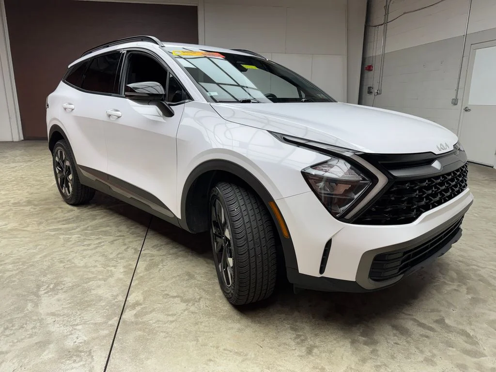 Used 2023 White Pearl Kia X-Line image 6