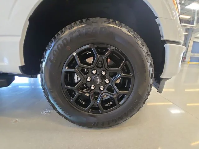 Certified Used 2024 Oxford White Ford XLT image 29