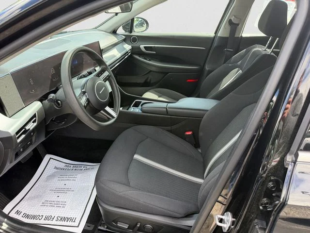 Used 2024 Onyx Black Hyundai SEL image 9
