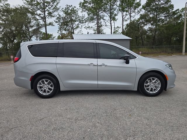 2026 Chrysler Pacifica Select - Photo 6