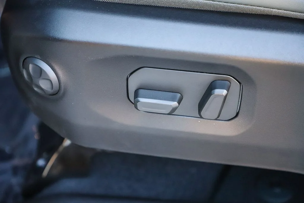 New 2026 Gray Jeep Mojave X image 22
