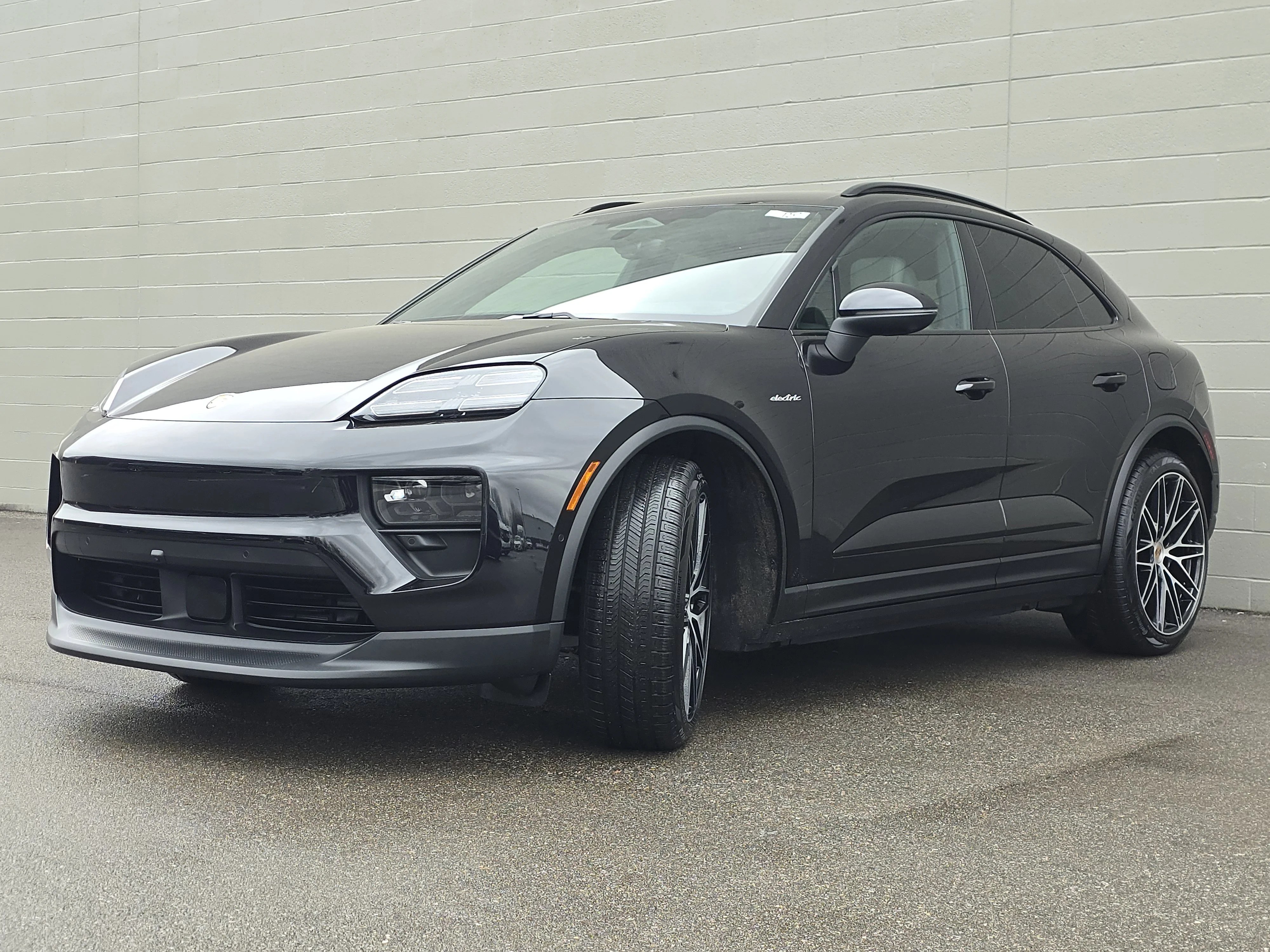 2026 Porsche Macan Base