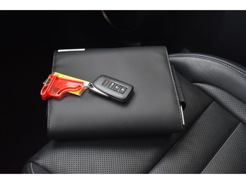 Used 2020 Ultra White Lexus F SPORT image 39