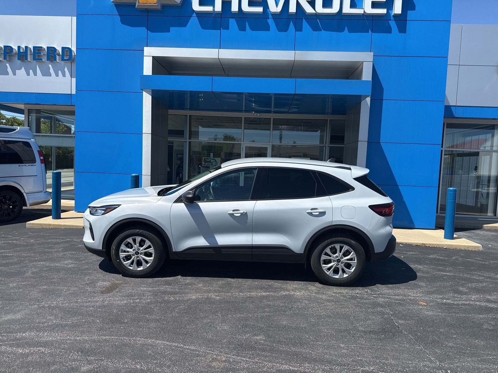 Used 2025 Silver Ford Active image 3