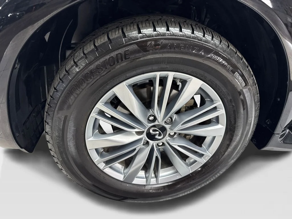 Used 2023 Black INFINITI LUXE image 95
