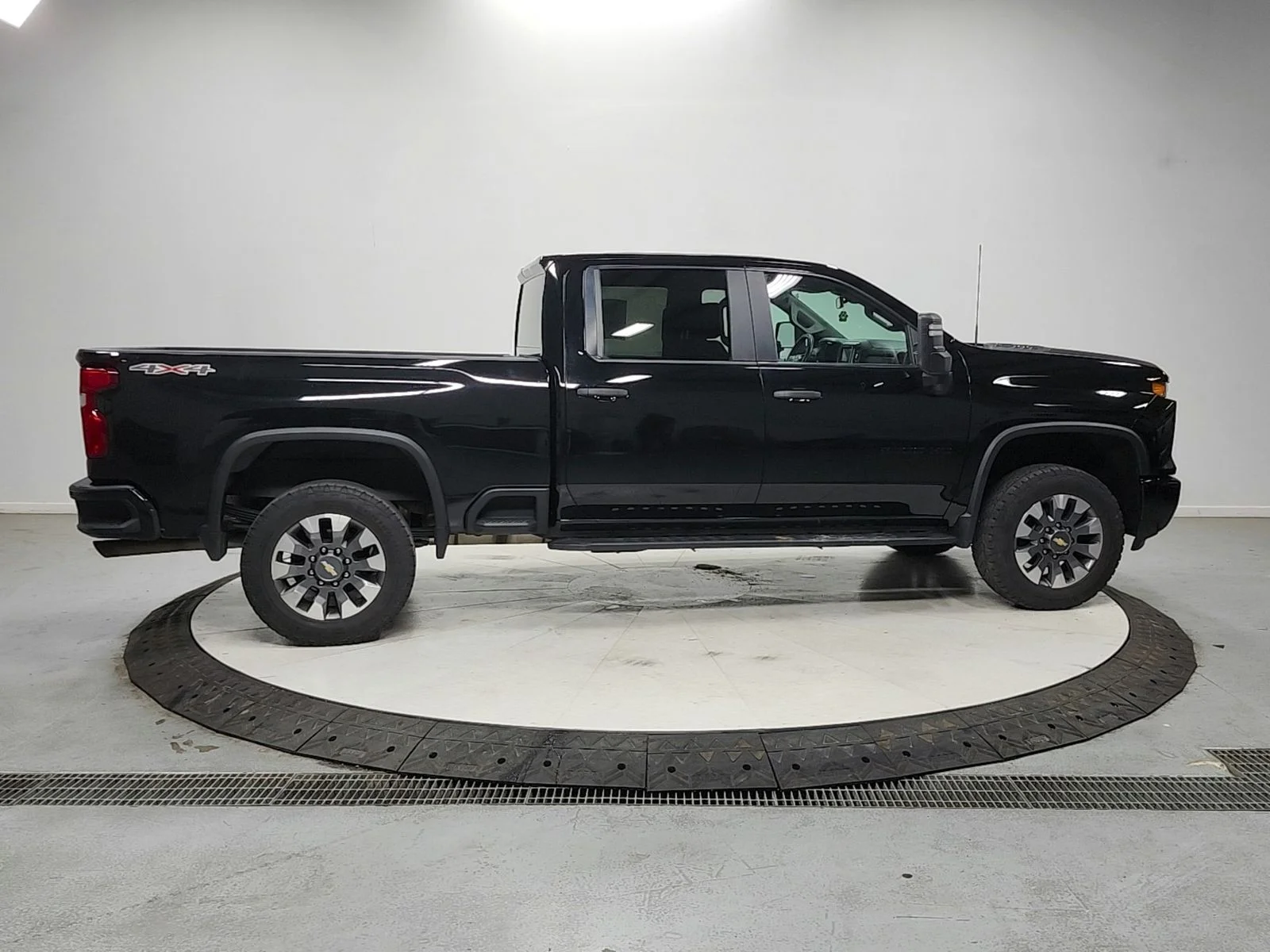 Used 2024 Black Chevrolet Custom image 8