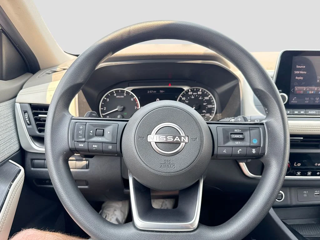 Used 2023 White Nissan SV image 14