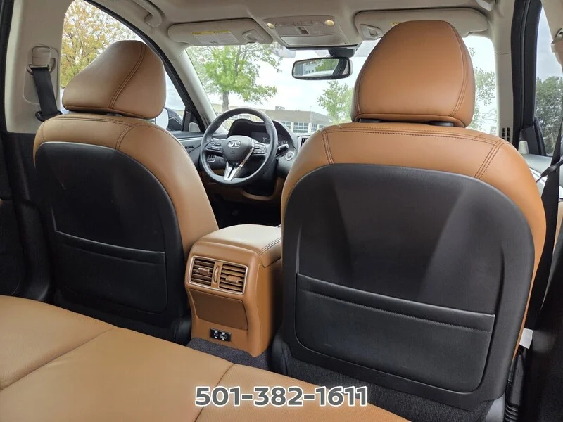 Used 2023 Pure White INFINITI LUXE RWD image 18
