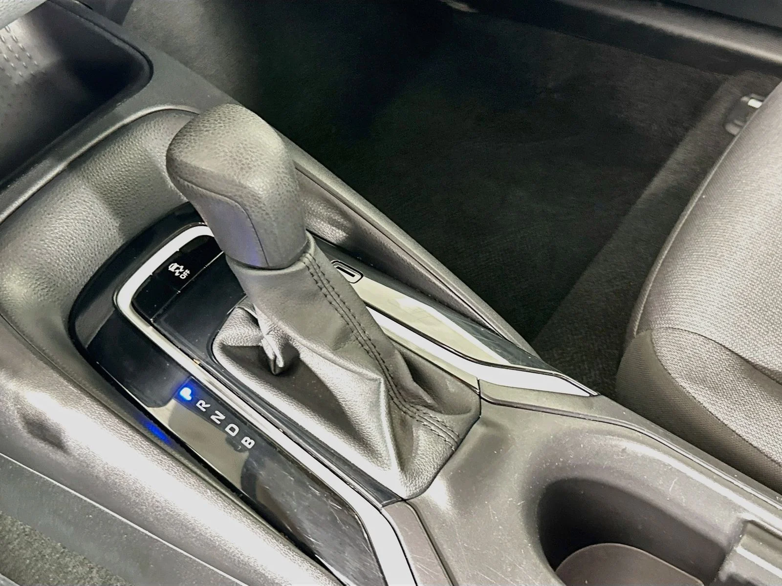 Used 2024 Classic Silver Metallic Toyota LE image 18