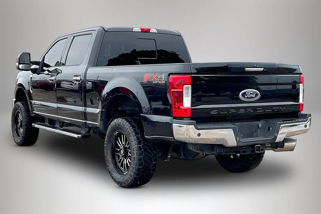 Used 2019 Agate Black Metallic Ford XLT image 4