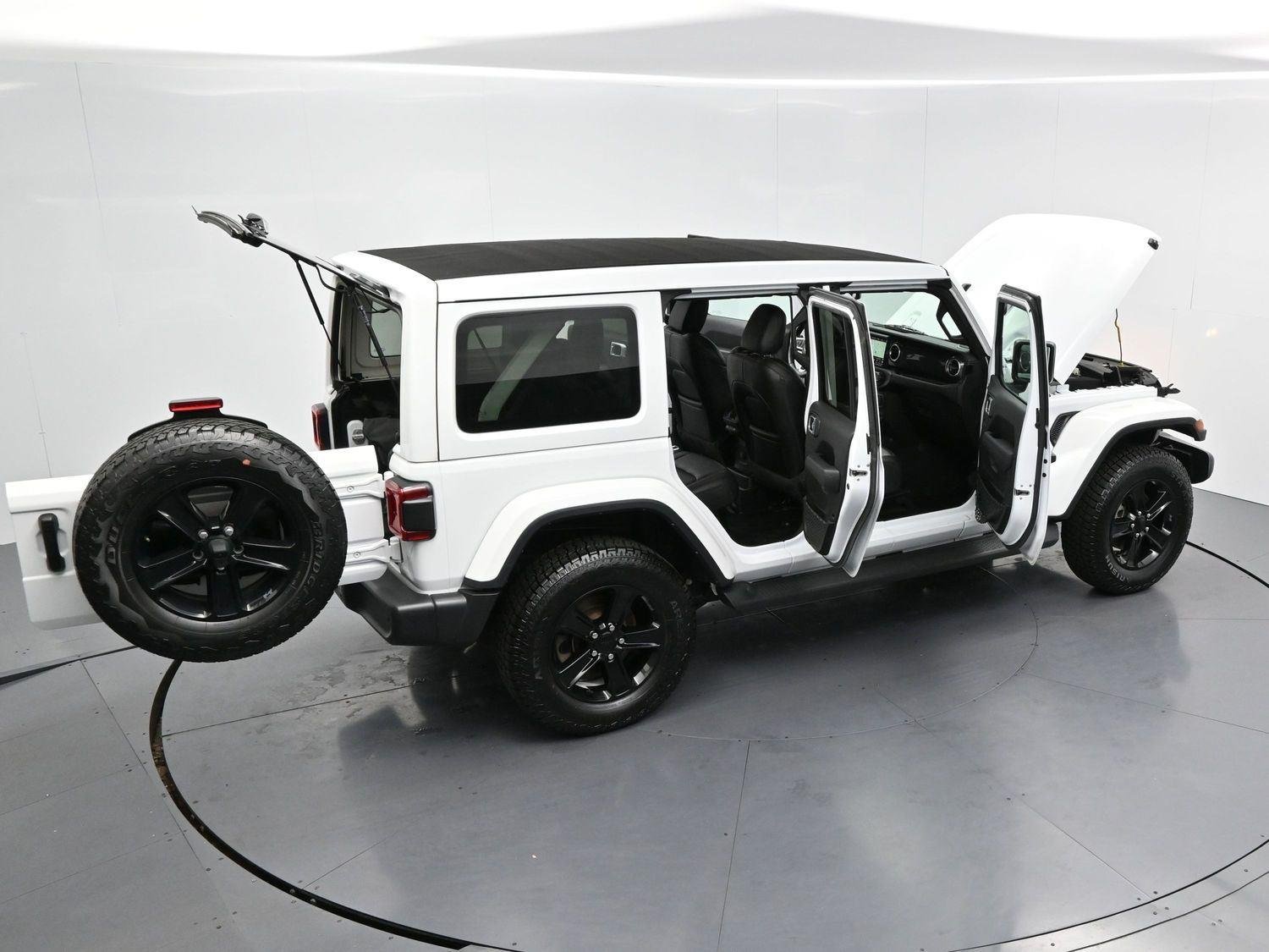 Used 2022 Bright White Clearcoat Jeep Unlimited Sahara Altitude image 40