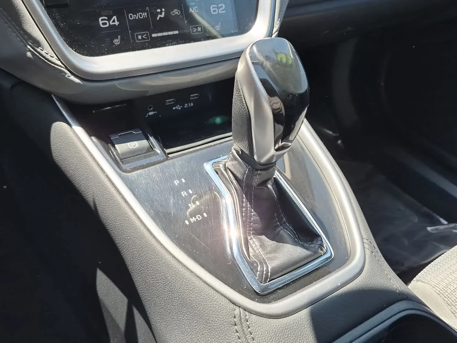 Used 2020 Crystal White Pearl Subaru Premium image 24