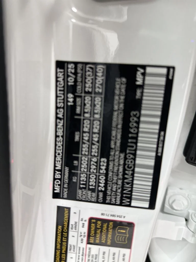 Certified Used 2026 White Mercedes-Benz GLC 300 image 32