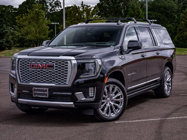 2024 GMC Yukon Denali AWD's photo