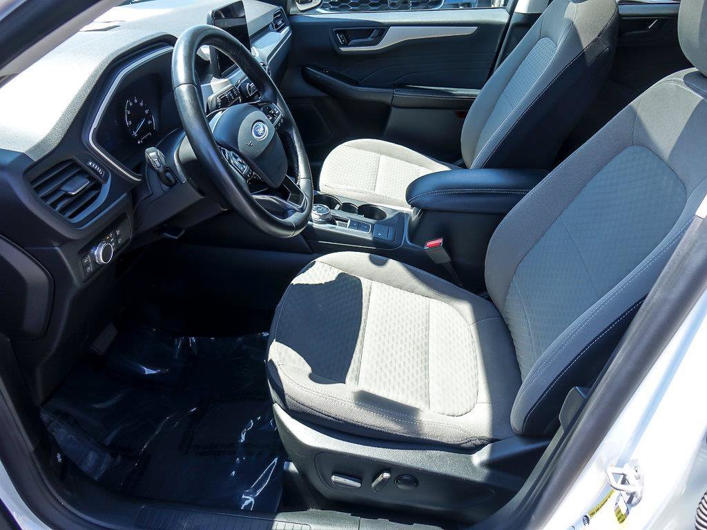 Used 2022 White Metallic Ford SE Hybrid image 13